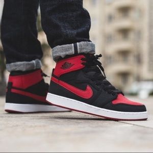 AIR JORDAN 1 RETRO HIGH OG PS
"Bred”